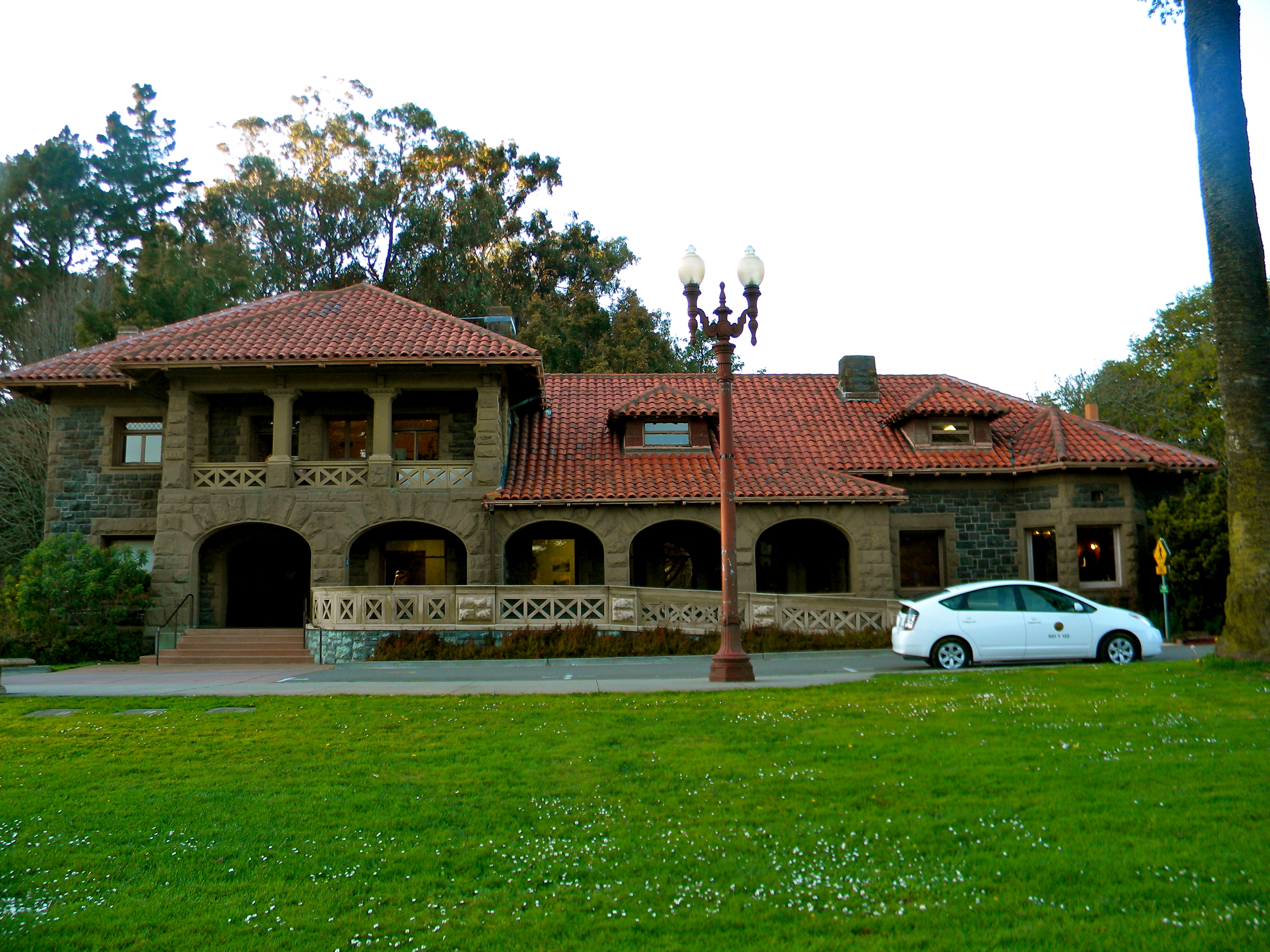 McLaren Lodge